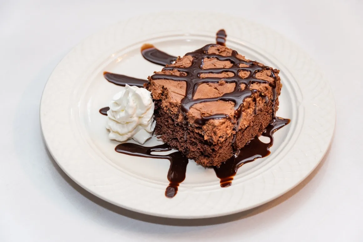 chocolate dessert at Main Street Cafe